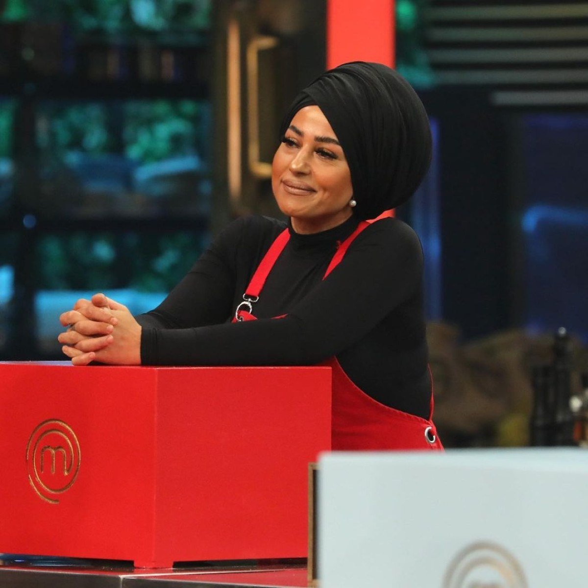 Esra Tokelli’nin Doğal Hali Şaşırtıyor! MasterChef’in Makyaj Kraliçesi Görenleri Şaşırtıyor!
