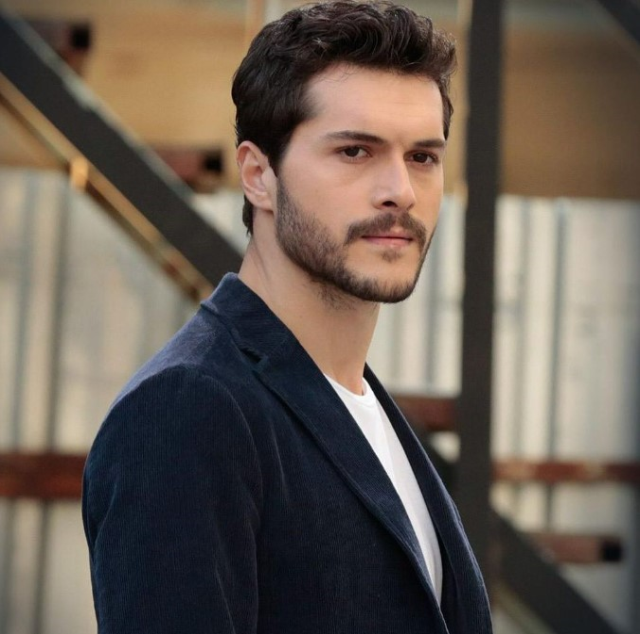 Hazal Kaya, Ali-Kara dizisiyle ekranlara geri dönecek!