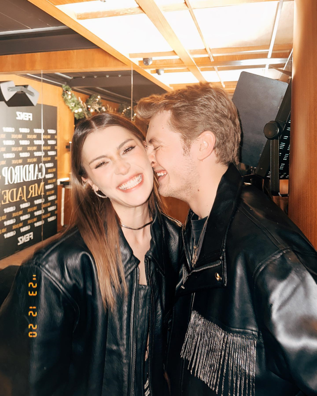 Erdem Şanlı ve Deniz Işın ilişkilerini resmen duyurdu!