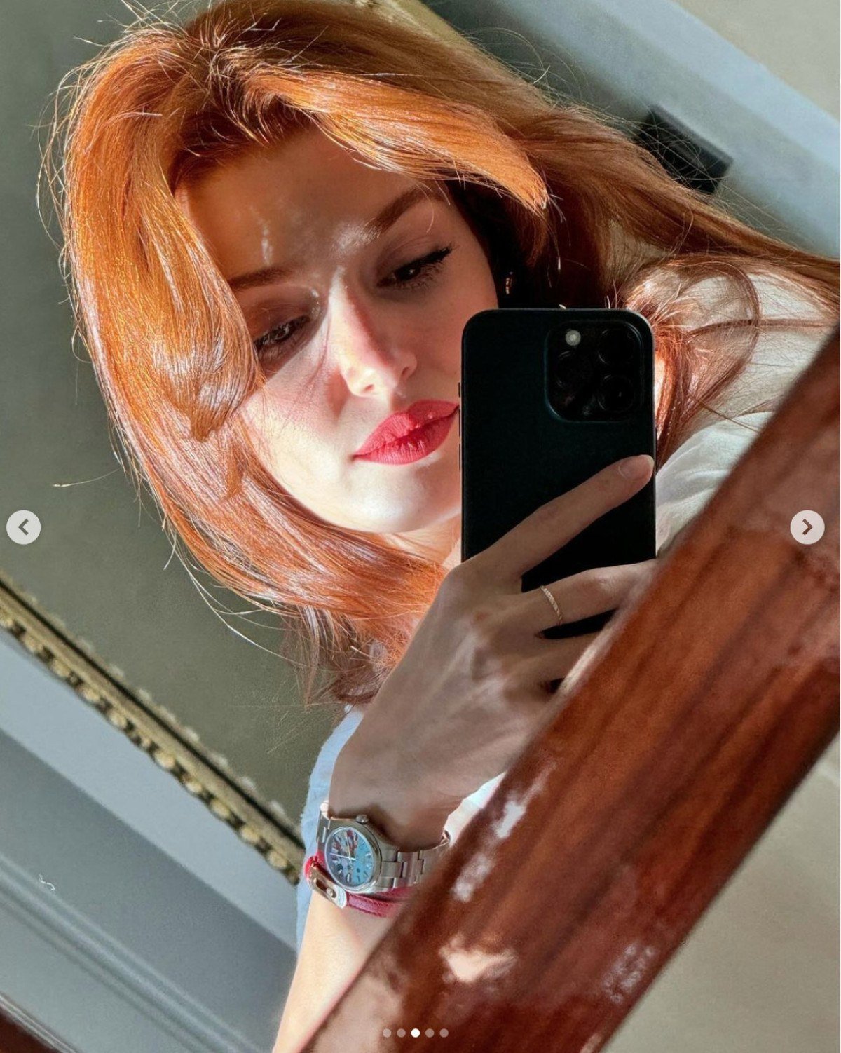 Yeni görüntüsüyle herkesi şaşırtan Hande Erçel’in yeni fotoğrafları…