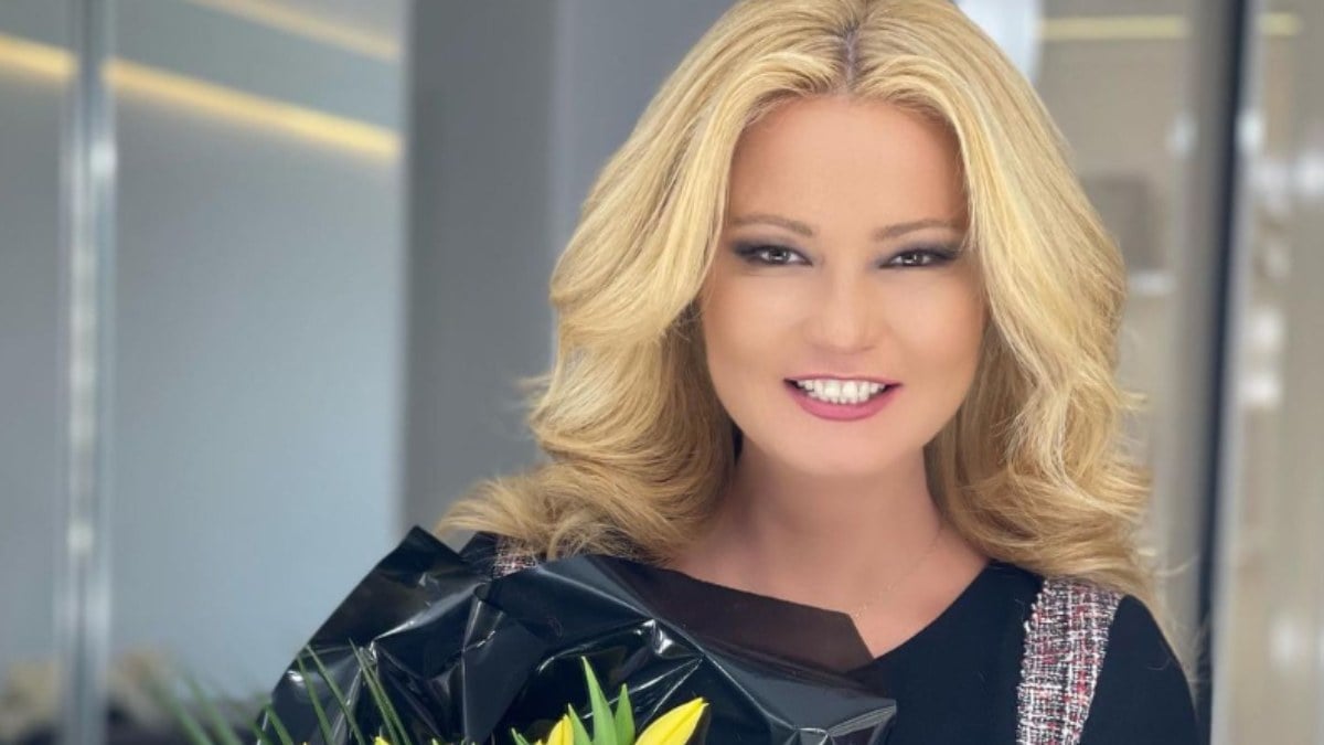 Canlı yayında doğum günü kutlaması: Müge Anlı’nın özel günü, Rahmi Özkan’ın altın hediyesi herkesi şaşırttı!