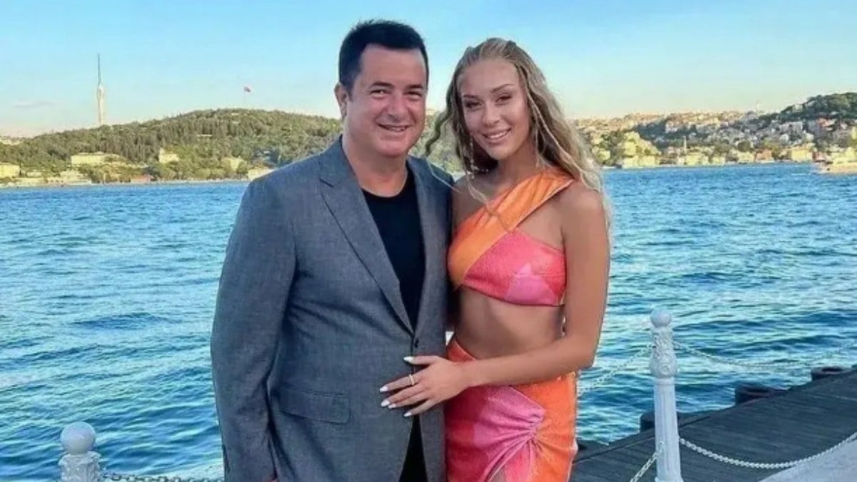 Acun Ilıcalı yeni sevgilisi Ayça Çağla Altunkaya ile Fotoğrafını paylaştı